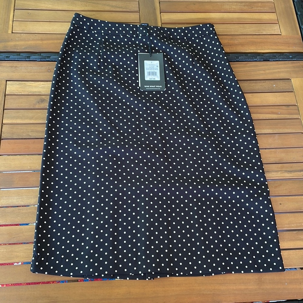 Polka dot size 6 pencil skirt